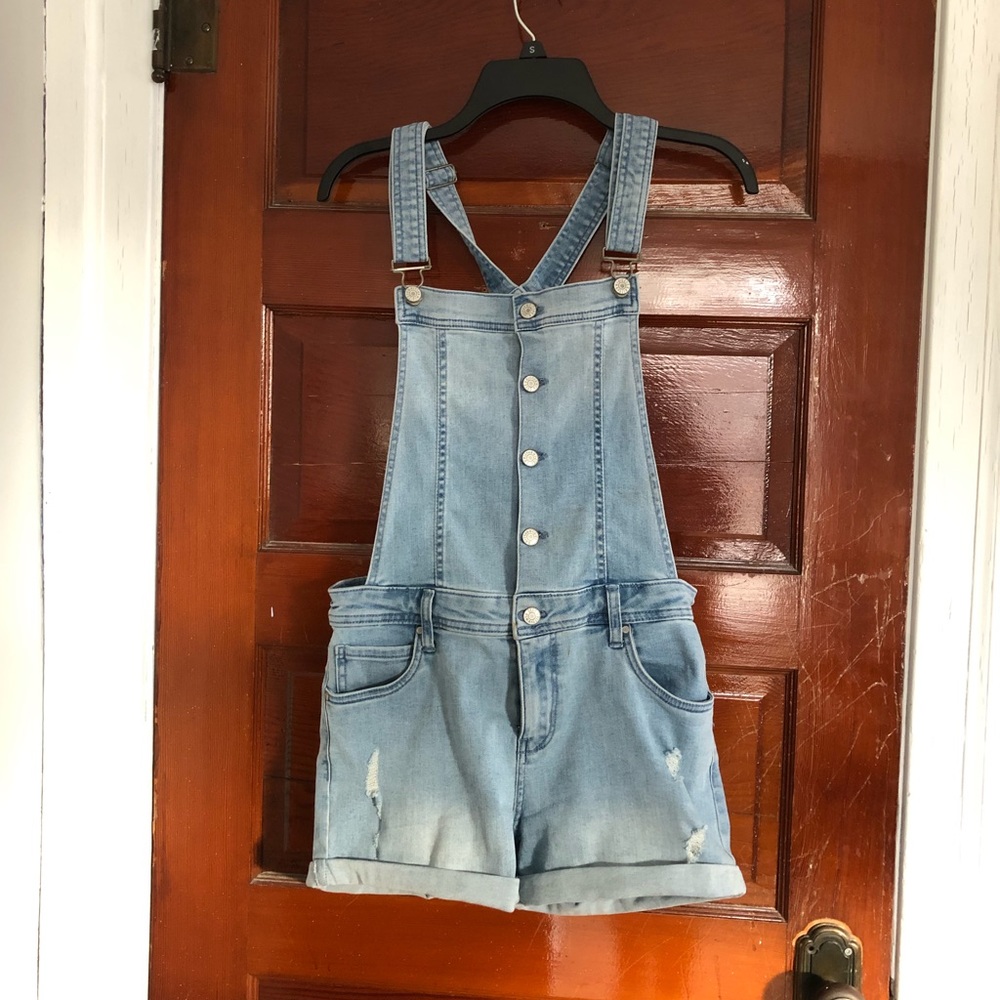 Overall shorts